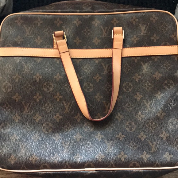 Louis Vuitton, Bags, Louis Vuitton Gently Used Computer Bag